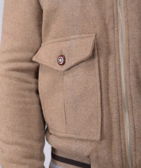  Μπουφάν από Κασμίρ με γιακά δύο μπροστινές τσέπες σε καφέ χρώμα