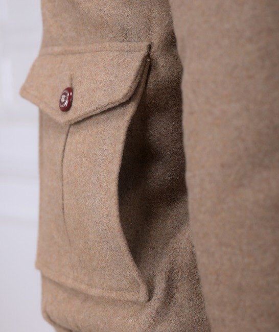  Μπουφάν από Κασμίρ με γιακά δύο μπροστινές τσέπες σε καφέ χρώμα