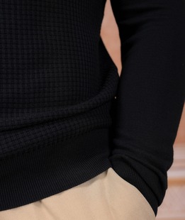 Κομψό ανδρικό μαύρο πουλόβερ