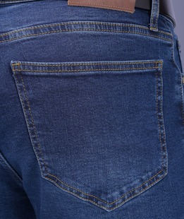 Ανδρικό τζιν indigo με ψηλόμεσο κλασικό κόψιμο Ανδρικό τζιν indigo με ψηλόμεσο κλασικό κόψιμο