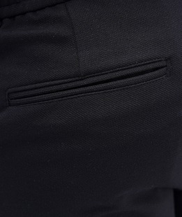 Μαύρο κομψό παντελόνι από  Gipe με 4 τσέπες Μαύρο κομψό παντελόνι από  Gipe με 4 τσέπες