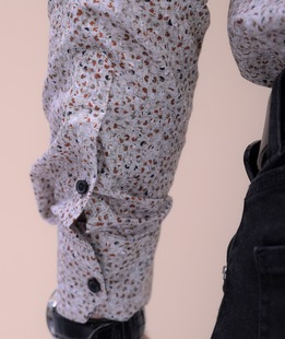 Πουκάμισο με μικρές χρωματιστες πιτσιλιές 