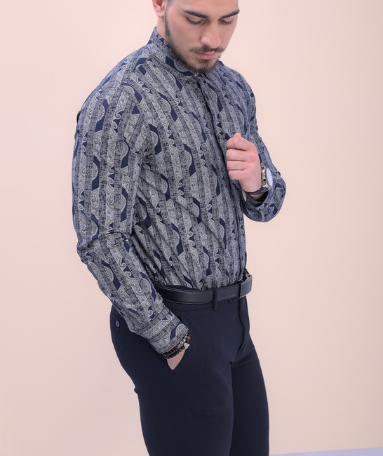 Ανδρικό πουκάμισο πολυτελείας με μοτίβα σε σκούρο μπλε