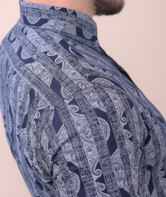 Ανδρικό πουκάμισο πολυτελείας με μοτίβα σε σκούρο μπλε