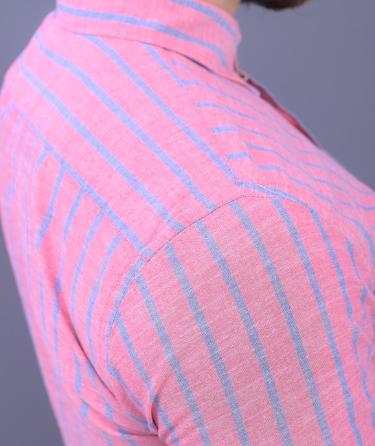 Κομψό ανδρικό κοντομάνικο πουκάμισο χρώμα καρπουζί με μπλε ρίγα
