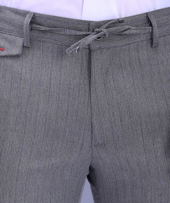 Εκλεπτυσμένο ανδρικό παντελόνι σε γκρι ρίγες με ιταλική τσέπη