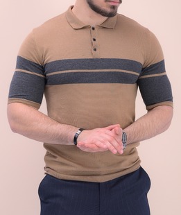 Ανδρική πλεκτή κοντομάνικη μπλούζα σε καφέ χρώμα