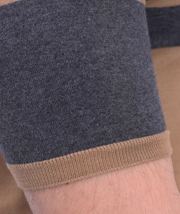 Ανδρική πλεκτή κοντομάνικη μπλούζα σε καφέ χρώμα