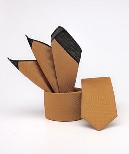 Κομψή μουσταρδί γραβάτα πουά σετ με μαντηλάκι