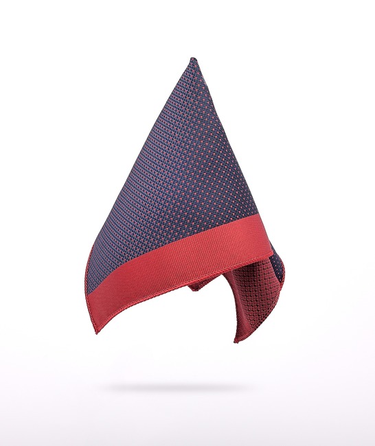 Κομψή γραβάτα σκούρо μπλε με μικρό σχεδιασμό τύπου πουα