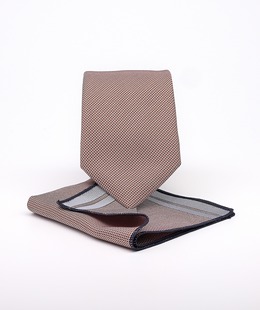 Μπεζ γραβάτα με μπλε πουά σχέδιο