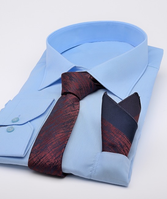 Ανδρική γραβάτα σε σκούρο μπορντό χρώμα με ανάγλυφο ύφασμα