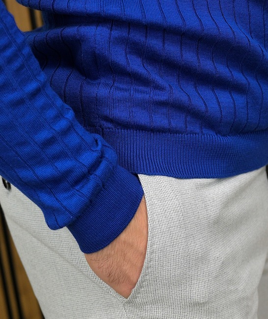 Ανδρική μπλε μπλούζα με ψηλό γιακά πόλο