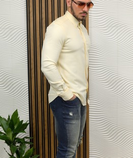 Κομψό μονόχρωμο ανδρικό πουκάμισο σε εκρού