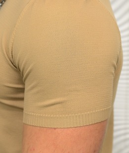 Μπεζ ανδρική κοντομάνικη μπλούζα 