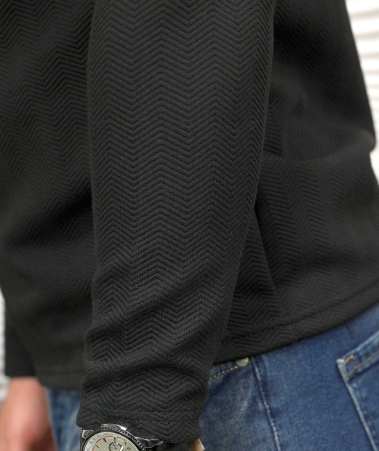 Κομψή μαύρη μπλούζα με μακριά μανίκια
