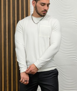 Κομψή ανδρική μπλούζα σε λευκό χρώμα με τσέπη