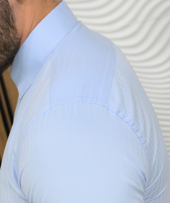 Κομψό επίσημο πουκάμισο σε γαλάζιο 