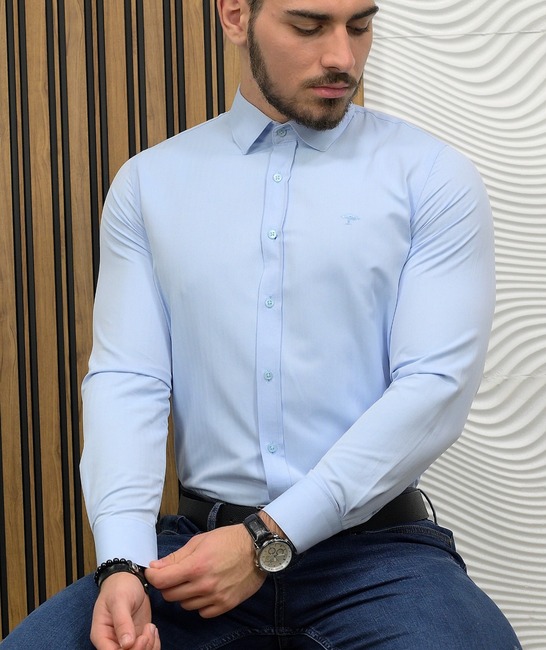Κομψό επίσημο πουκάμισο σε γαλάζιο 