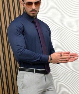 Κομψό αμπιγιέ σκούρο μπλε πουκάμισο 