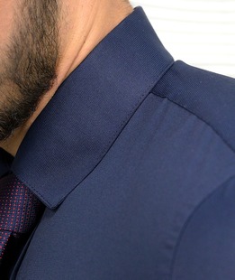 Κομψό αμπιγιέ σκούρο μπλε πουκάμισο 