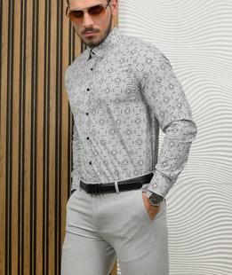 Λευκό πουκάμισο με μαύρα μικρά στοιχεία με μακρύ μανίκι