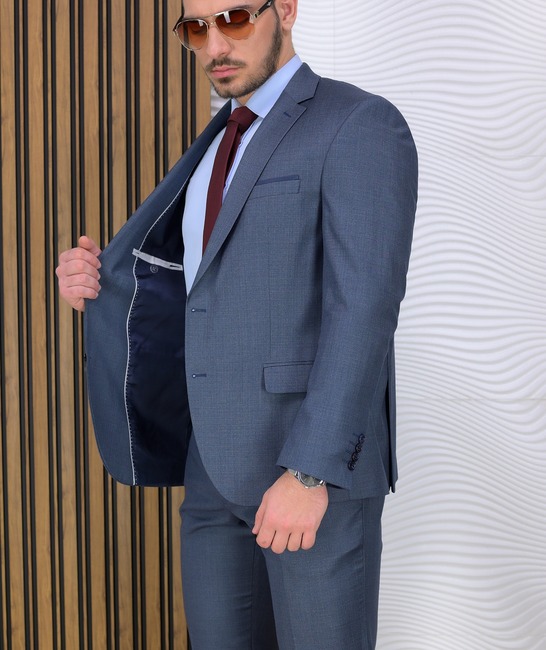 Ανδρικό κοστούμι δύο τεμαχίων υψηλής ποιότητας σε μπλε χρώμα