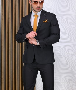 Κλασικό μαύρο κοστούμι με λεία δομή δύο τεμαχίων