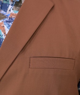 Ανδρικό αμπιγέ γιλέκο εφαρμοστή σιλουέτα σε καφέ χρώμα