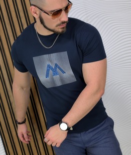 Άνετο ανδρικό μπλουζάκι σε μπλε χρώμα με στάμπα